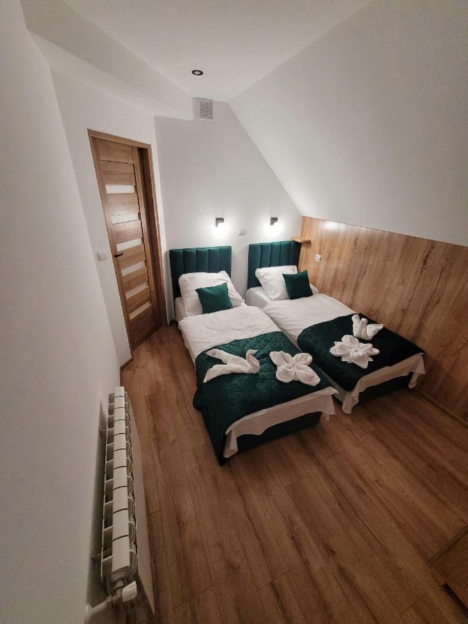 Urocza Kryjowka Ze Spa Lesko Exterior foto