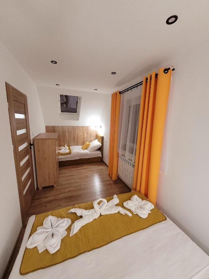 Urocza Kryjowka Ze Spa Lesko Exterior foto
